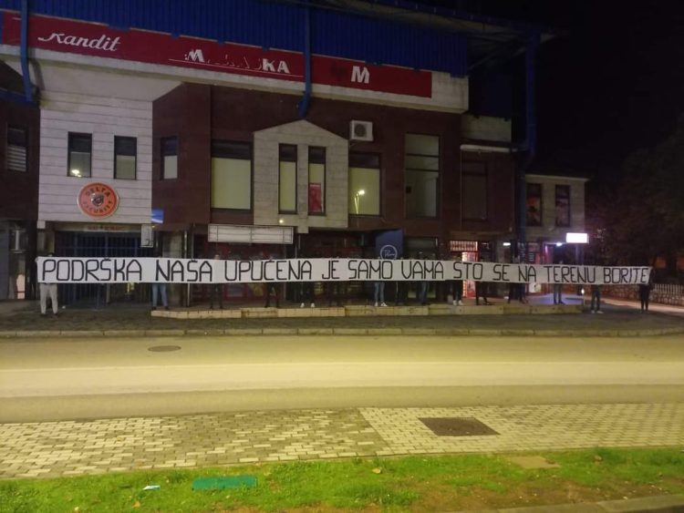 Škripari poslali jasnu poruku ispred stadiona Pecara