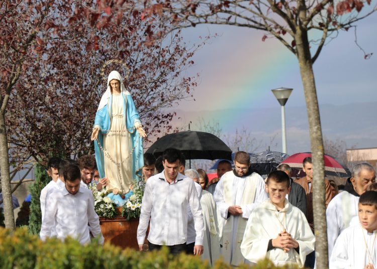Turčinovići: Proslavljen blagdan Gospe od Zdravlja i 40 godina crkve