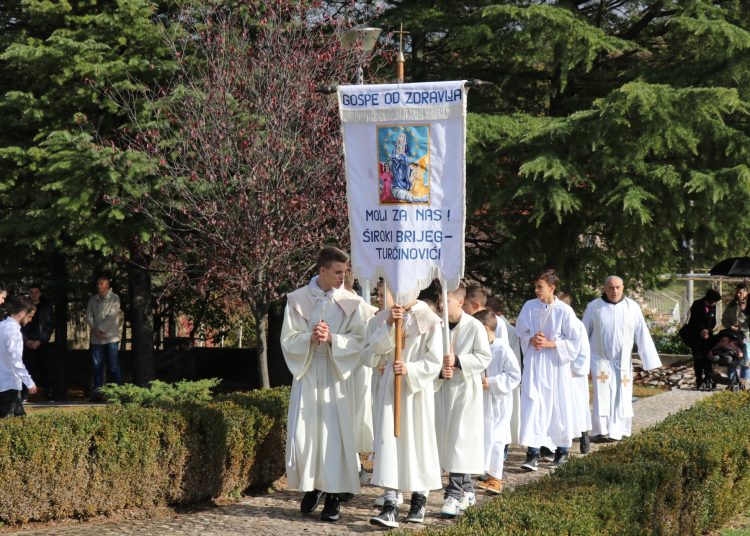 Turčinovići: Proslavljen blagdan Gospe od Zdravlja i 40 godina crkve