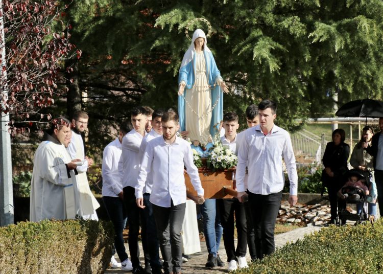 Turčinovići: Proslavljen blagdan Gospe od Zdravlja i 40 godina crkve
