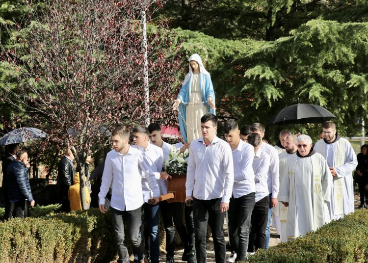 Turčinovići: Proslavljen blagdan Gospe od Zdravlja i 40 godina crkve