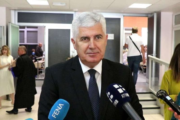 Nakon sastanka vrha HDZ-a BiH u Mostaru, Čović otkrio s kojim bošnjačkim blokom Hrvati idu u pregovore