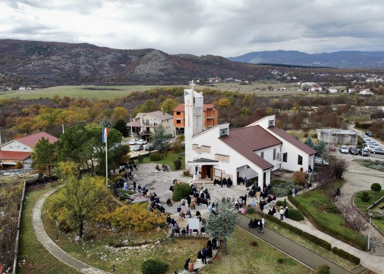 Turčinovići: Proslavljen blagdan Gospe od Zdravlja i 40 godina crkve