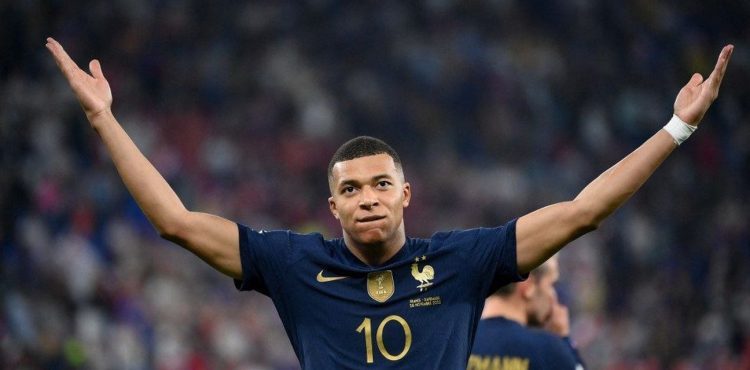 Francuska s dva gola Mbappea pobijedila Dansku i izborila osminu finala