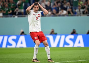Remi Meksika i Poljske, Ochoa obranio penal Lewandowskom