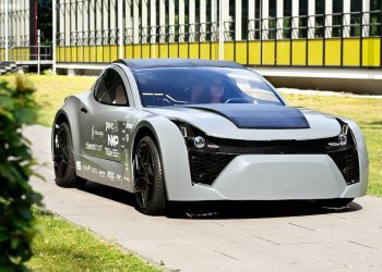 Tim nizozemskih studenata napravio prvi električni automobil na svijetu koji zapravo čisti atmosferu