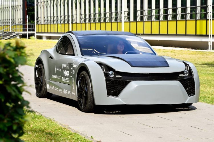 Tim nizozemskih studenata napravio prvi električni automobil na svijetu koji zapravo čisti atmosferu