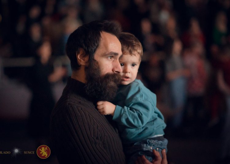 Pogledajte kako je bilo na koncertu ‘Vatra’ u prepunoj dvorani Pecara