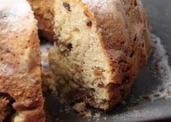 JEDNOSTAVNI KUGLOF S GROŽĐICAMA: Uspjet će i početnicima, a sočan je nekoliko dana