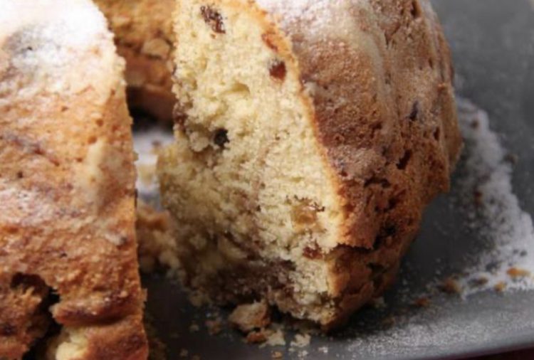 JEDNOSTAVNI KUGLOF S GROŽĐICAMA: Uspjet će i početnicima, a sočan je nekoliko dana