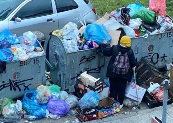 Strava u Bihaću: Maloljetnica ubila novorođenče i u kesi ga bacila u kontejner