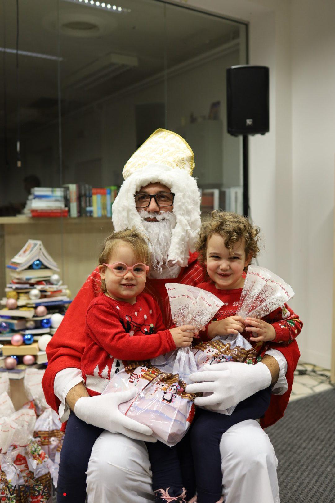 Sveti Nikola darivao najmlađe Širokobriježane (FOTO)