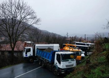 Barikade na sjeveru Kosova nisu uklonjene, diplomatski pritisci na Beograd i Prištinu