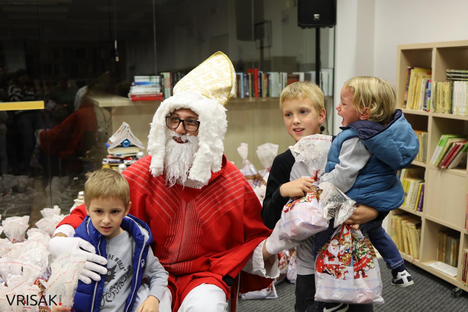 Sveti Nikola darivao najmlađe Širokobriježane (FOTO)
