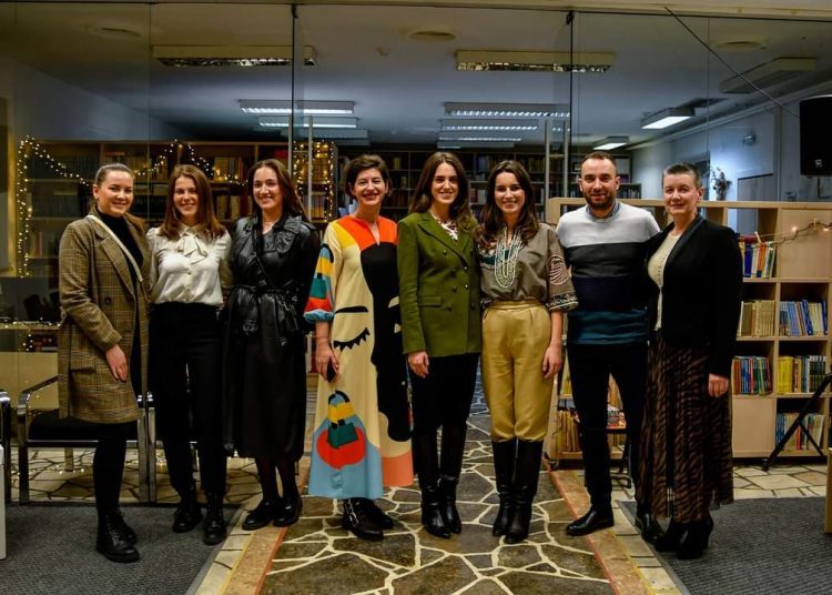 Široki Brijeg: Na humanitarnoj izložbi prikupljeno za 5468 KM za djecu u Beninu