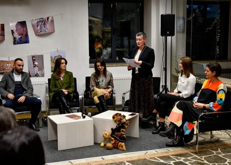 Široki Brijeg: Na humanitarnoj izložbi prikupljeno za 5468 KM za djecu u Beninu