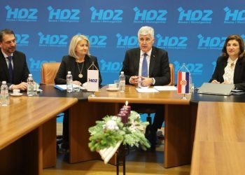 Povijesne promjene, vlast u godini kad i izbori, žena na čelu Vijeća ministara