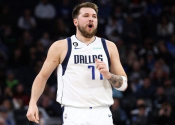 Dončić drugu utakmicu zaredom uspio što nije nitko u povijesti