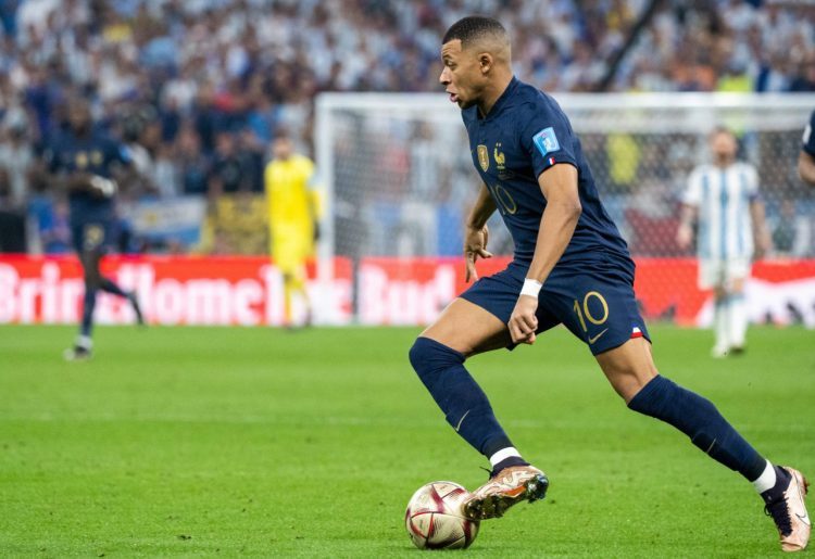 Mbappe postavio tri uvjeta za ostanak u PSG-u