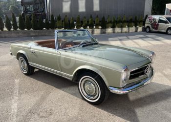 U Kiseljaku se prodaje Mercedes Pagoda iz 1967. godine, cijena sitnica