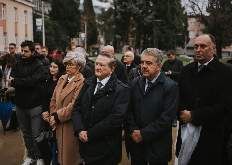 Otkriven Oltar znanja u spomen preminulim studentima i djelatnicima Sveučilišta u Mostaru