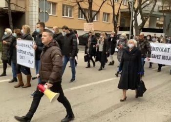 Tko koga laže: je li vrijeme za preispitivanje kompetentnosti rukovodstva sindikata zdravstvenih djelatnika u HNŽ