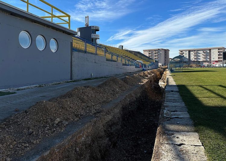 Posušje: Nastavljeni radovi na postavljanju reflektora na Mokrom Docu