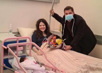 Mostarski gradonačelnik posjetio prvu bebu rođenu u 2023. godini