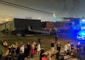 Evakuacija nakon novogodišnjeg odbrojavanja: Potonuo poznati beogradski splav