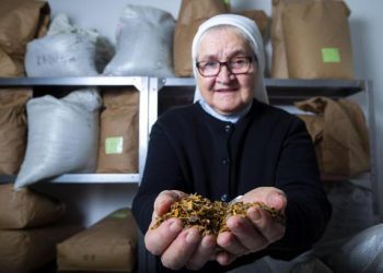 Uz kap čaja i kap molitve izliječila mnoge, oboljeli joj dolazili iz cijelog svijeta