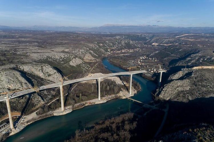 Autoceste FBiH će naplatiti penale zbog kašnjenja radova na mostu Počitelj