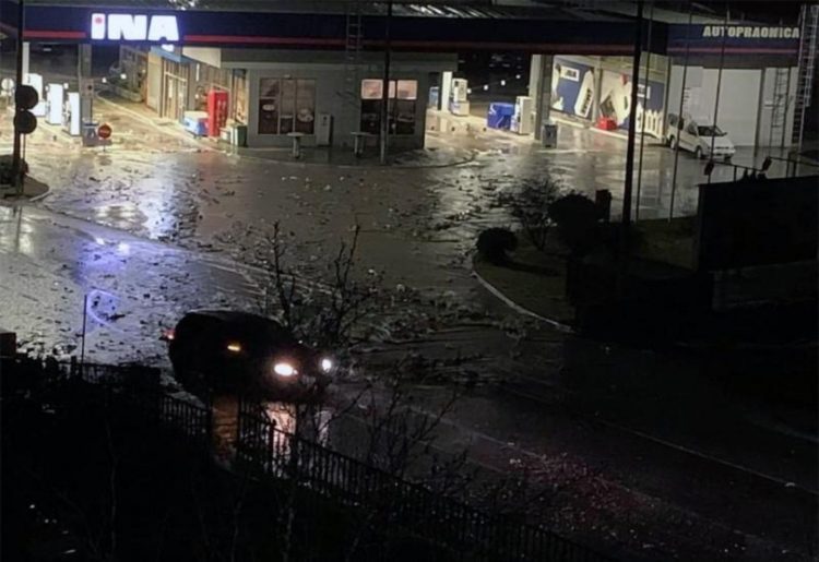 Obilne padaline diljem BiH, kritično stanje u Konjicu