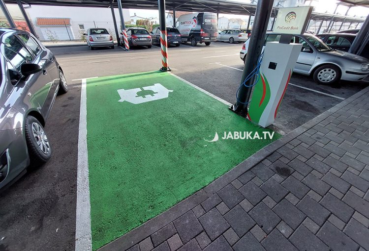 Široki Brijeg dobio prvu punionicu za električna vozila