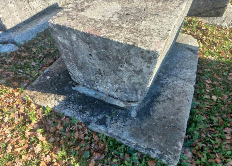 Serije potresa pomaknule i stećke kod Stoca