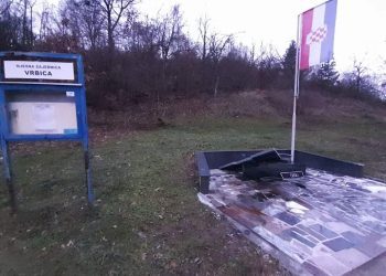 Jednom balija uvijek balija! Ponovno se ruši dostojanstvo i žrtva hrvatskog vojnika! Srušeno spomen-obilježje poginulim pripadnicima HVO-a