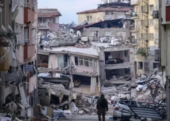 Više od stotinu naloga za uhićenje zbog sramotno loše gradnje u Turskoj, je li na kocki i Erdoganova budućnost?