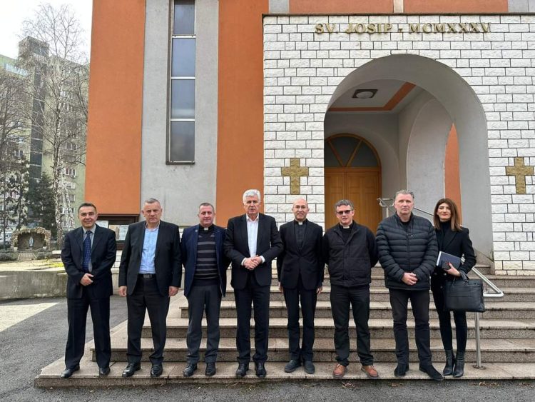 Zenica: Razgovarano o 30.-oj obljetnici stradanja Hrvata u Domovinskom ratu