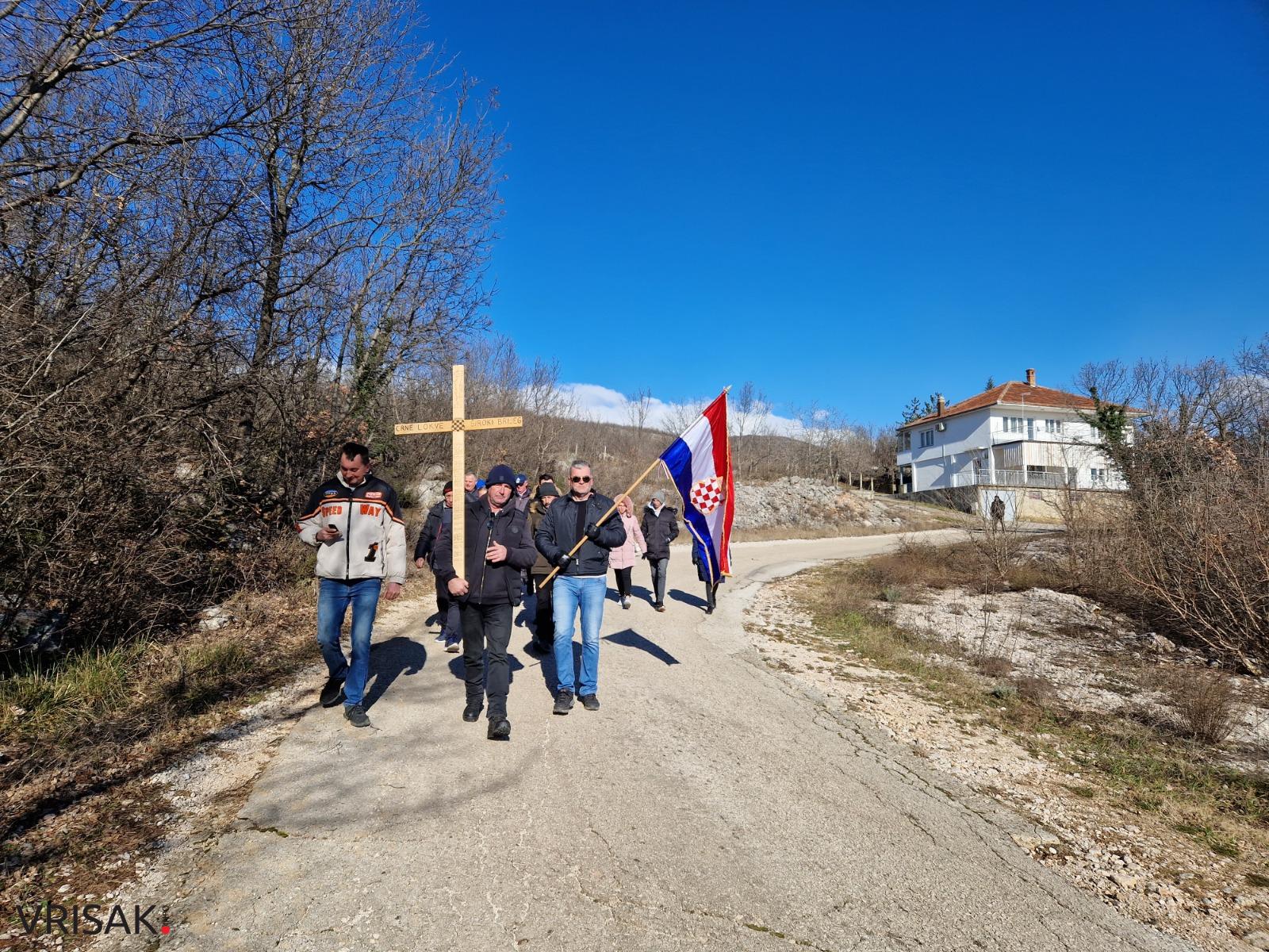 FOTO: Hodočašće i maraton za pobijene franjevce i puk iz Crnih Lokava na Široki Brig