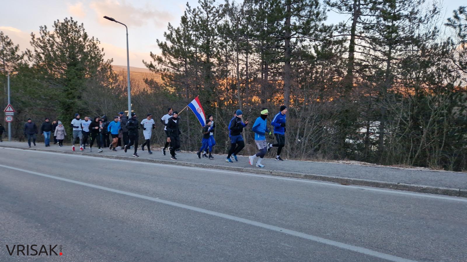 FOTO: Hodočašće i maraton za pobijene franjevce i puk iz Crnih Lokava na Široki Brig