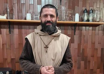 Svećenik pješačio tri dana s Pelješca do Kočerina kako bi predvodio misu na Čistu srijedu