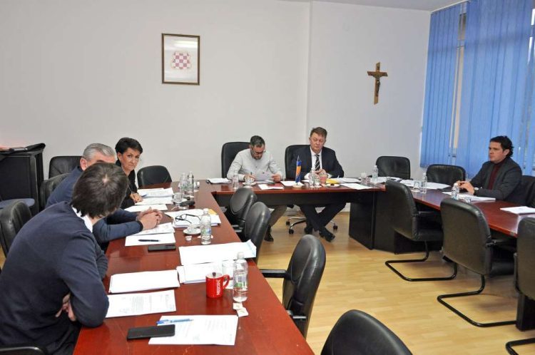 Vlada ŽZH obiteljima s troje i više djece za siječanj isplatila 824.000 KM