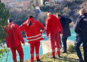 Drama u Mostaru: Bjegunac skočio u Neretvu, sudski policajac koji je trčao za njim povrijeđen