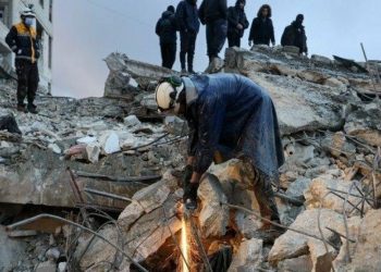 Broj poginulih u razornom potresu popeo se na 2300, očekuje se da će nastaviti rasti