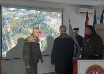 Započeli radovi na muzeju HVO-a: Galić i Jerkić posjetili vojarnu „Stanislav Baja Kraljević” u Mostaru