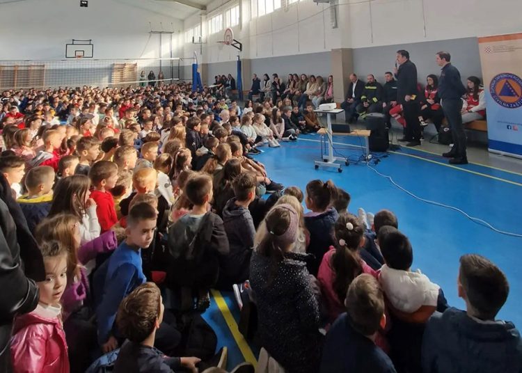 Više od 7.000 učenika u ŽZH prošlo obuku u slučaju nesreća