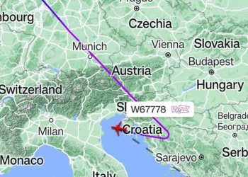 Zrakoplov iznad Hrvatske poslao signal za hitnu situaciju i skrenuo s putanje