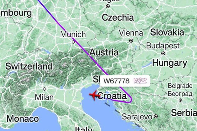 Zrakoplov iznad Hrvatske poslao signal za hitnu situaciju i skrenuo s putanje