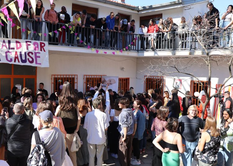 Mostar: 40 učenika doniralo kosu za izradu perika za oboljele od karcinoma