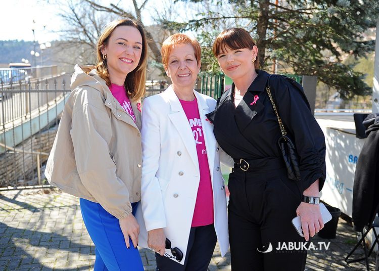 Široki Brijeg: Hrabre žene u rozom s narcisima odaslale životno važnu poruku