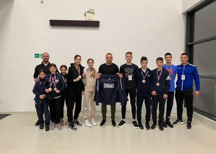 Karate klub Široki bogatiji za sedam medalja